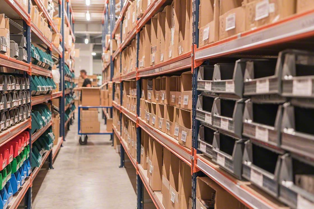 El ‘pick-to-cart’ está recomendado para aquellas bodegas con productos pequeños y flujos moderados El ‘pick-to-cart’ está recomendado para aquellas bodegas con productos pequeños y flujos moderados