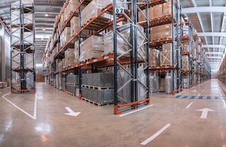 Tipos de protecciones para estanterías industriales: evita accidentes