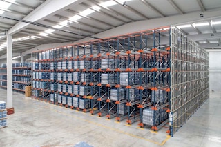 La mayoría de sistemas de almacenamiento compacto funcionan con el criterio FIFO