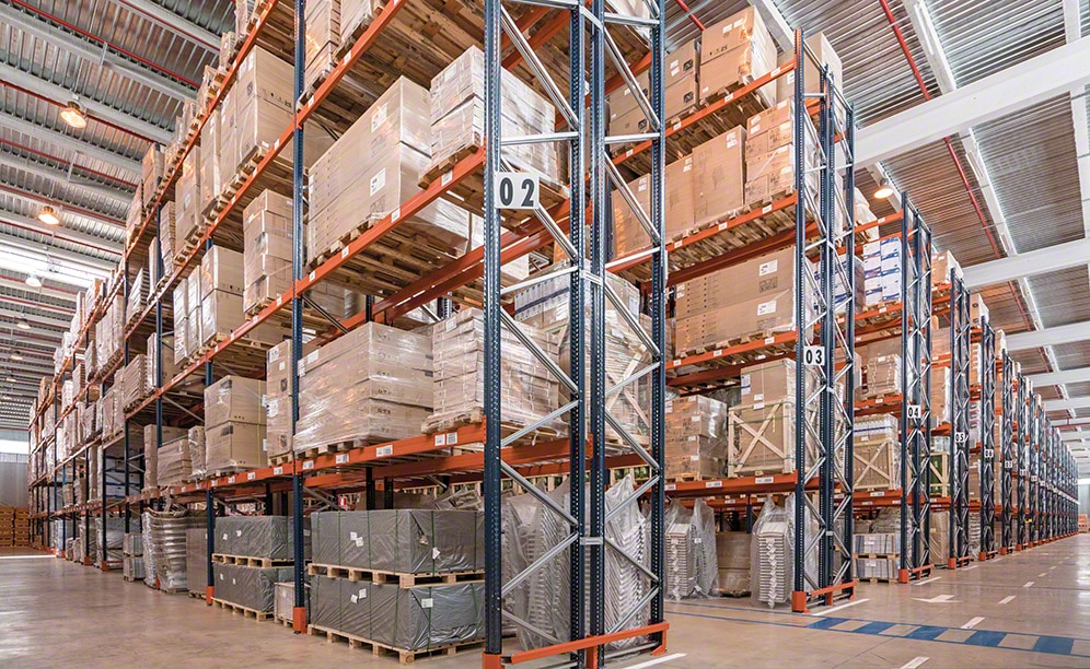 Bodega de productos para bricolaje y jardínería de Leroy Merlin