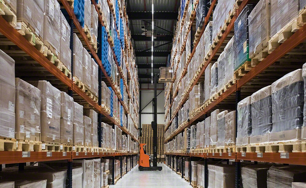 Bodega para el operador logístico Van Rooijen ubicado en Bélgica