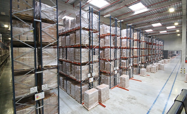 La bodega de SAGA está capacitada para almacenar más de 42.000 estibas