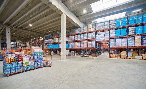 El distribuidor de la cadena italiana de supermercados Simply amplía su centro de distribución con estanterías selectivas