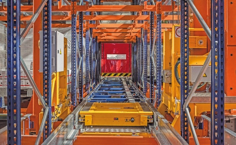 Cómo combinar sistemas de almacenaje automáticos y manuales para obtener el máximo rendimiento de una bodega a temperatura refrigerada Cómo combinar sistemas de almacenaje automáticos y manuales para obtener el máximo rendimiento de una bodega a temperatura refrigerada