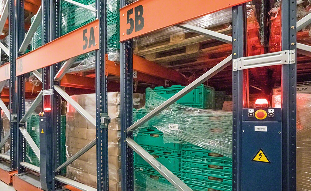 Un operador logístico portugués, especializado en servicios y transporte refrigerado para empresas cárnicas, optimiza su cámara de congelación con estanterías móviles Movirack Un operador logístico portugués, especializado en servicios y transporte refrigerado para empresas cárnicas, optimiza su cámara de congelación con estanterías móviles Movirack