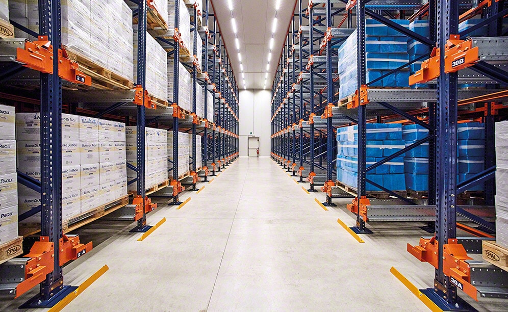 La bodega está capacitada para almacenar 1.494 estibas de 800 x 1.200 mm