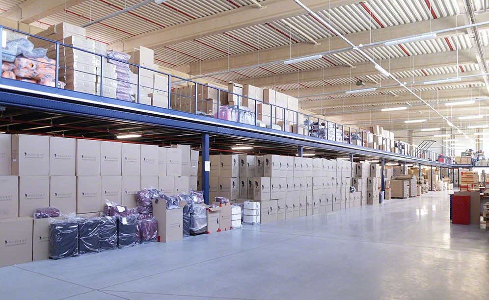 El mezzanine instalado en la bodega ocupa una superficie de 3.300 m²