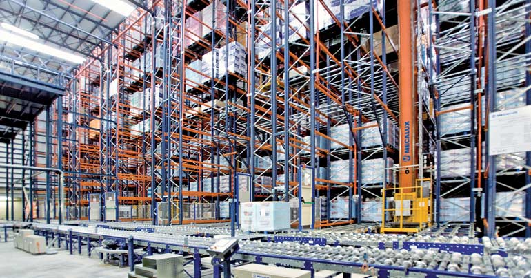 Bodega para empresa de distribución de productos cosméticos