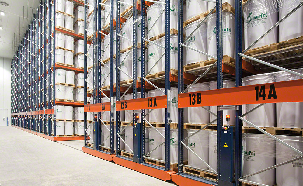Estanterías Movirack y ‘drive-in’ para las cámaras de congelación de Nufri