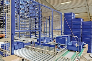 El traslado de mercancías dentro del almacén es un aspecto optimizable con la aplicación de la inteligencia artificial en logística El traslado de mercancías dentro del almacén es un aspecto optimizable con la aplicación de la inteligencia artificial en logística