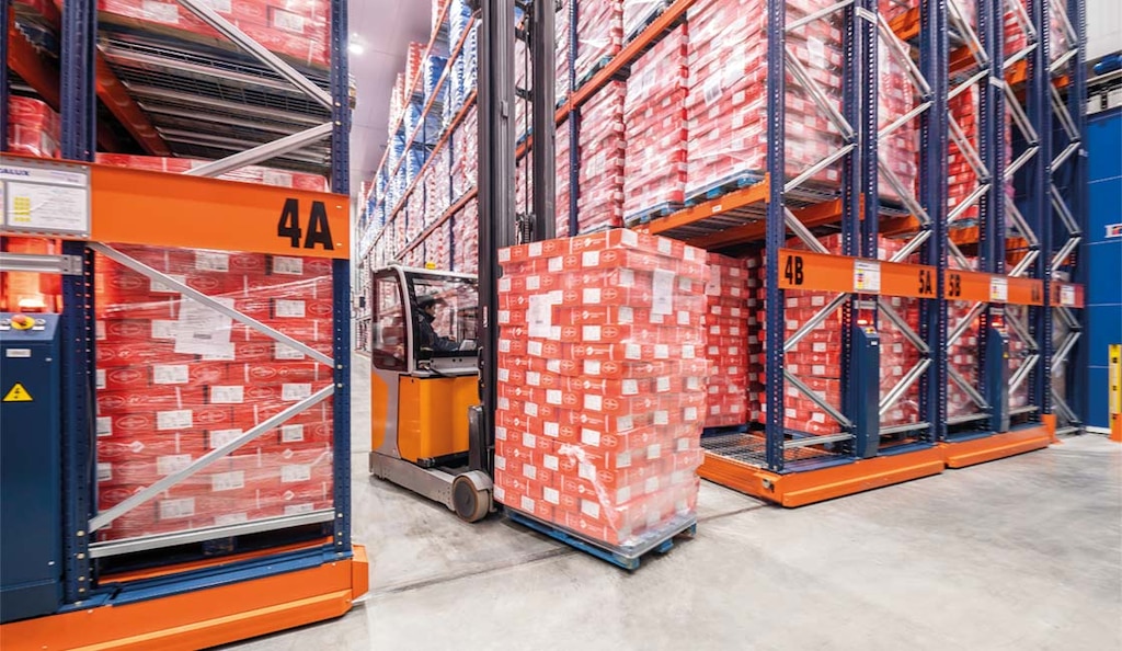Las estanterías móviles Movirack son el único sistema de almacenamiento compacto que ofrece acceso directo