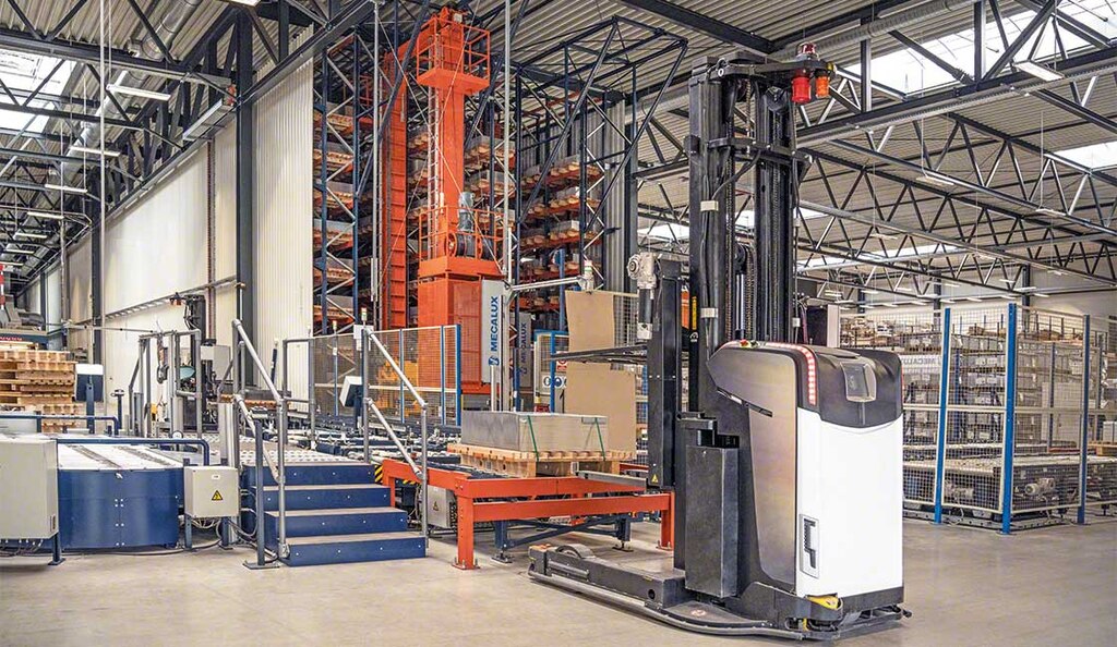Blechwarenfabrik cuenta con dos bodegas automatizadas en su planta de envases en Offheim (Alemania)