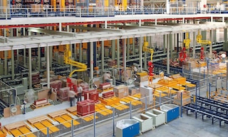 La bodega automatizada de picking acelera la preparación y distribución de los pedidos La bodega automatizada de picking acelera la preparación y distribución de los pedidos