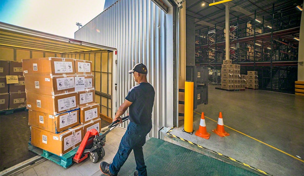 Una bodega regional suele distribuir mercancía en rutas inferiores a 24 horas de duración