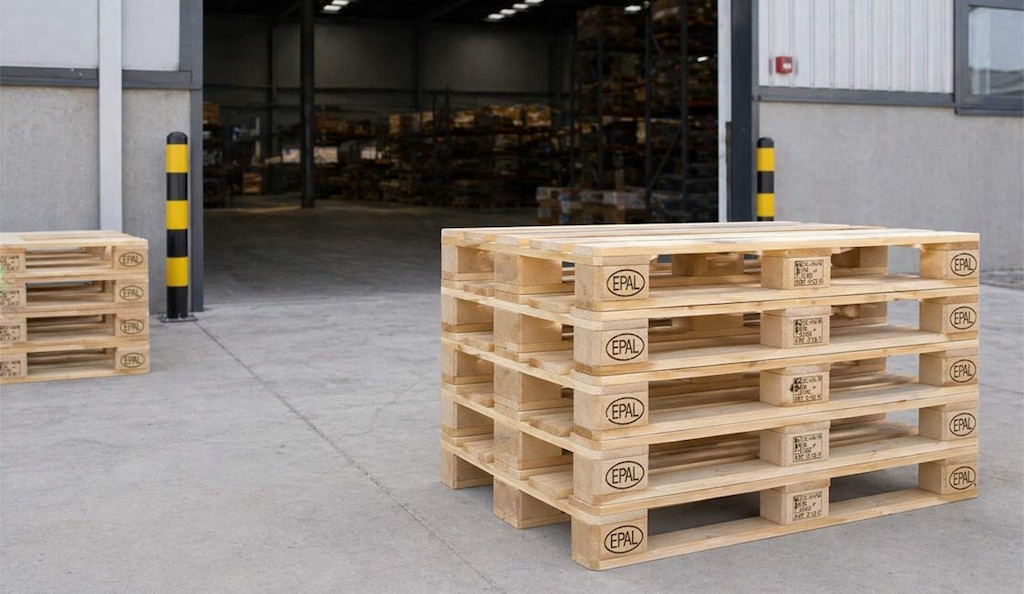 Los grados de estibas recicladas clasifican su estado, reparación y calidad estructural
