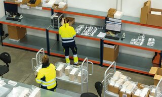 Un packing list incluye todos los productos o referencias que forman parte de un pedido