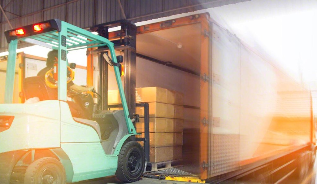 El sistema TMS optimiza rutas, reduce las distancias recorridas y maximiza el uso eficiente de recursos