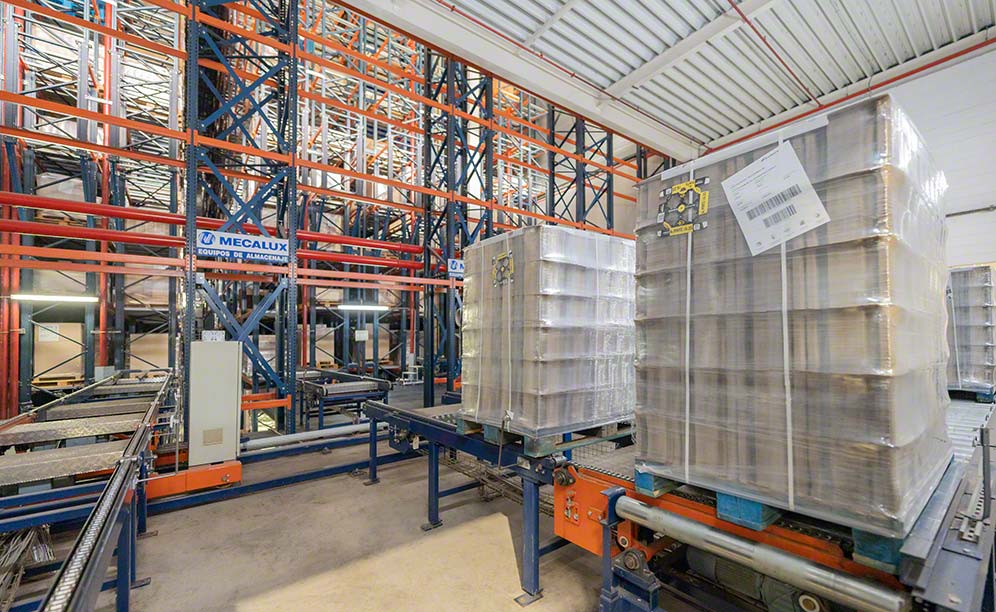Bodega automatizada de la empresa líder en el sector del packaging Alzamora Group