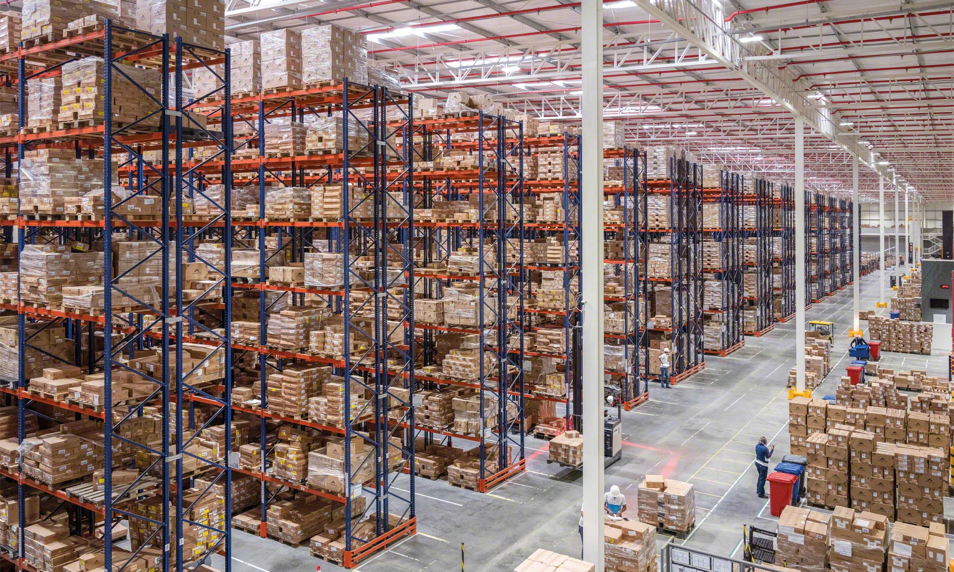 La empresa de calzado Alpargatas equipa dos bodegas en Brasil con soluciones de Mecalux La empresa de calzado Alpargatas equipa dos bodegas en Brasil con soluciones de Mecalux