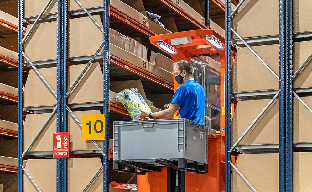 Easy WMS organiza la preparación de pedidos en el almacén de Würth Modyf Easy WMS organiza la preparación de pedidos en el almacén de Würth Modyf