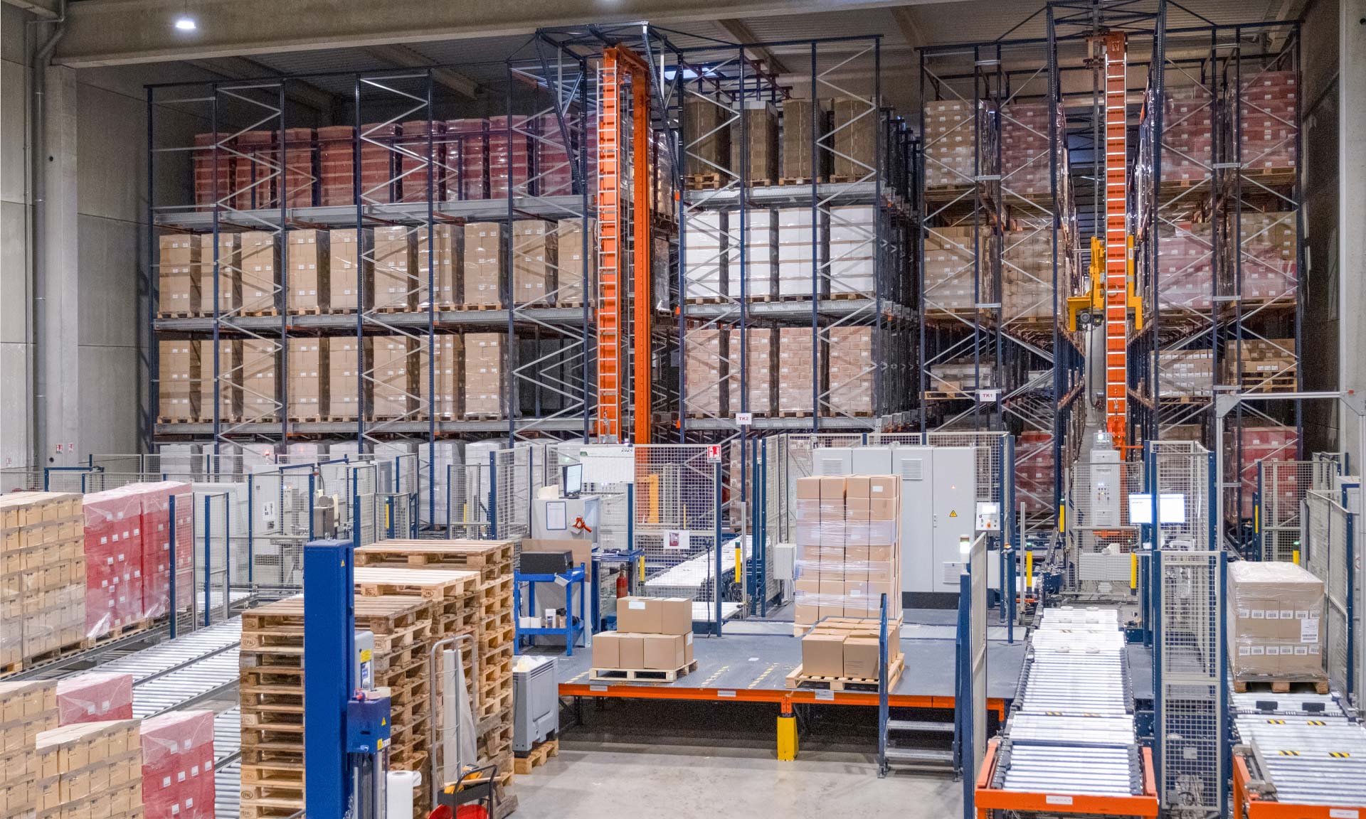 Boehli impulsa su producción de pretzels con dos sistemas de almacenamiento automáticos Boehli impulsa su producción de pretzels con dos sistemas de almacenamiento automáticos