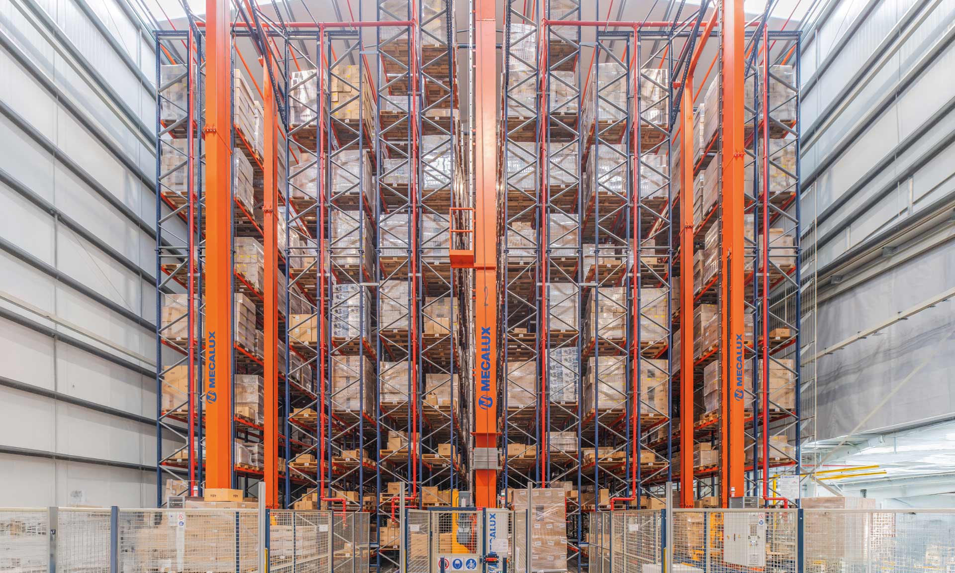 Vitrinor: un almacén automatizado para 8 millones de artículos de cocina al año
