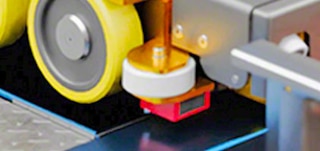 El shuttle 3D cuenta con 6 ruedas de contraste en el canal