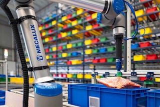 El robot de preparación de pedidos puede manipular prendas embolsadas en el sector textil El robot de preparación de pedidos puede manipular prendas embolsadas en el sector textil